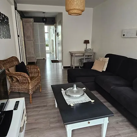 Ideal Curiste Climatise 51 M2 Au Centre