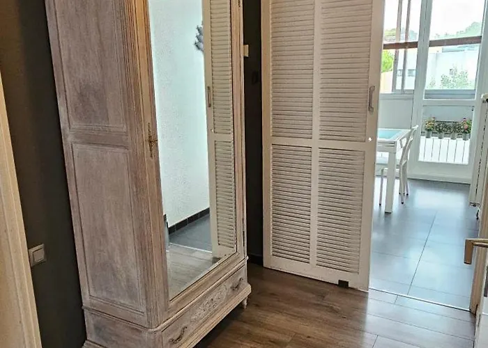 Ideal Curiste Climatisé 51 M2 Au Centre Balaruc-les-Bains